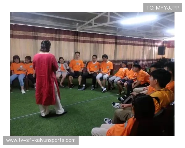 青训营结营仪式举办球员家长积极参与，青训营条件